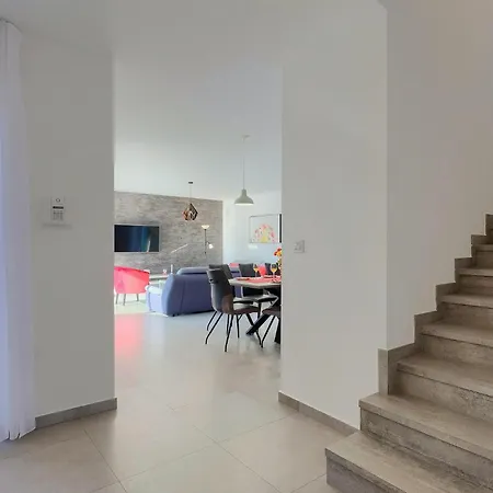 Holiday home Emica Sisan