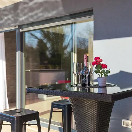 Holiday home Emica