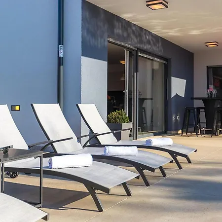Emica Holiday home *