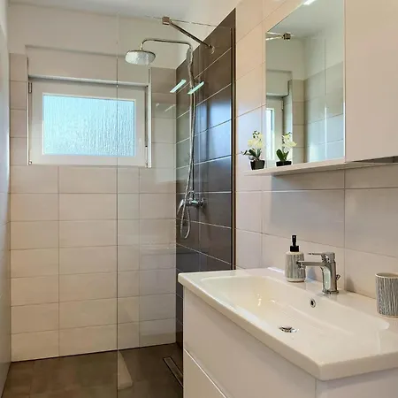Holiday home Emica