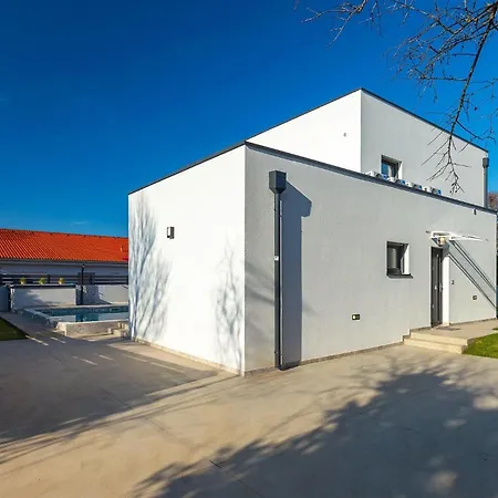 Emica Šišan